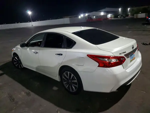1N4AL3AP1HC157500 2017 NISSAN ALTIMA - Image 2