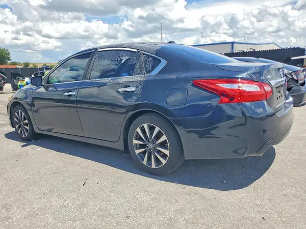 1N4AL3AP1HC159635 2017 NISSAN ALTIMA - Image 2