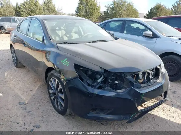 1N4AL3AP1HC159764 2017 NISSAN ALTIMA - Image 1