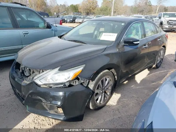 1N4AL3AP1HC159764 2017 NISSAN ALTIMA - Image 2