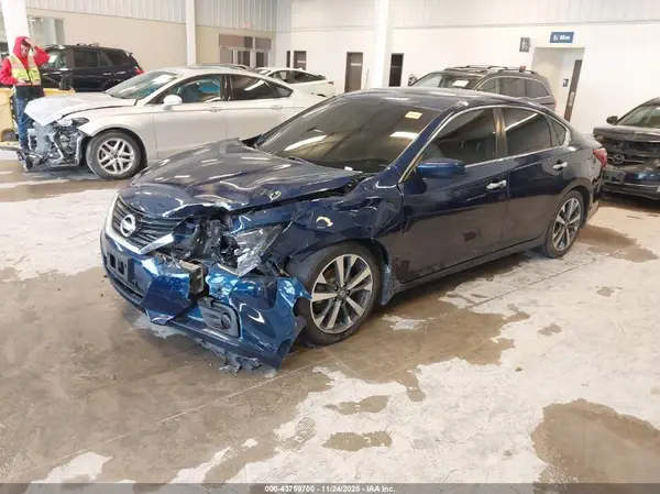 1N4AL3AP1HC159912 2017 NISSAN ALTIMA - Image 2