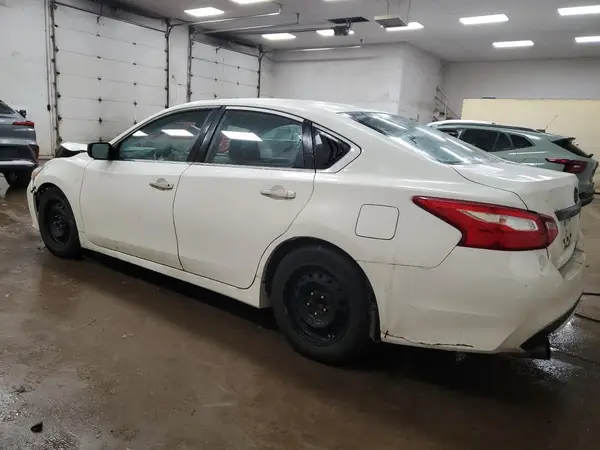 1N4AL3AP1HC161658 2017 NISSAN ALTIMA - Image 2