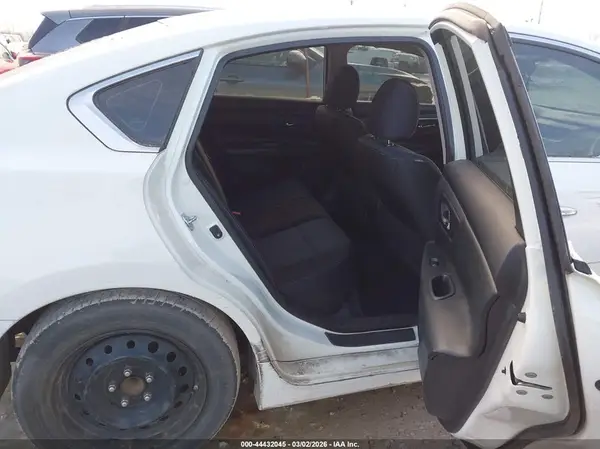 1N4AL3AP1HC164804 2017 NISSAN ALTIMA - Image 8