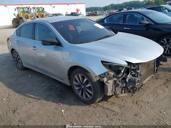 1N4AL3AP1HC165421 2017 NISSAN ALTIMA - Image 1
