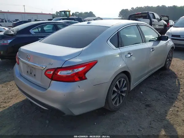 1N4AL3AP1HC165421 2017 NISSAN ALTIMA - Image 4