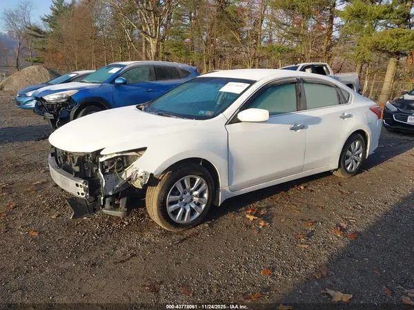 1N4AL3AP1HC165581 2017 NISSAN ALTIMA - Image 2