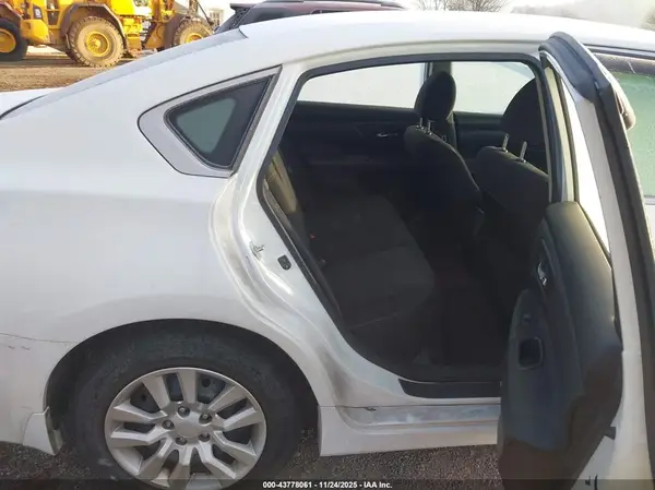 1N4AL3AP1HC165581 2017 NISSAN ALTIMA - Image 8