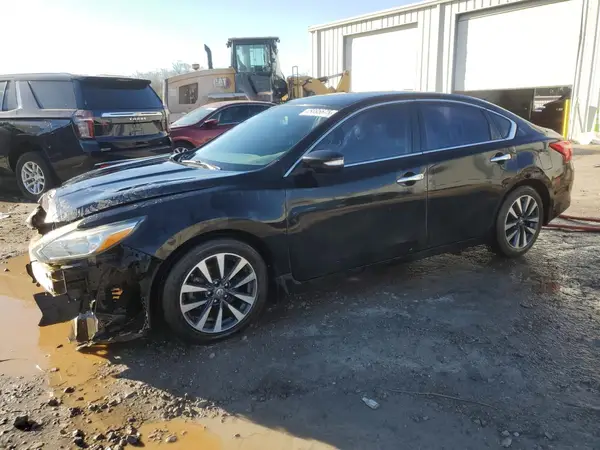 1N4AL3AP1HC165886 2017 NISSAN ALTIMA - Image 1