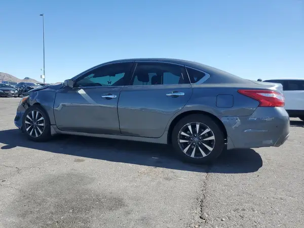 1N4AL3AP1HC167072 2017 NISSAN ALTIMA - Image 2