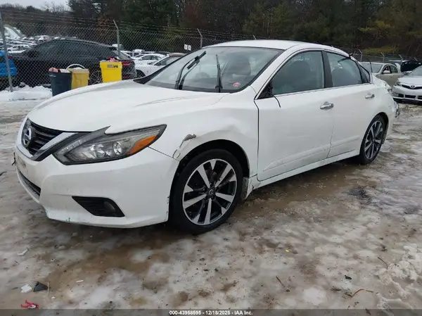 1N4AL3AP1HC167539 2017 NISSAN ALTIMA - Image 2