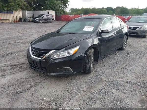 1N4AL3AP1HC169565 2017 NISSAN ALTIMA - Image 2