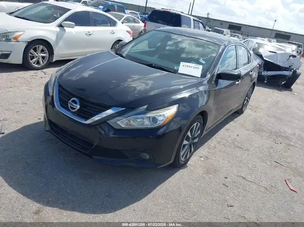 1N4AL3AP1HC171090 2017 NISSAN ALTIMA - Image 2