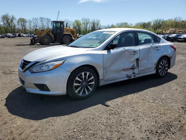 1N4AL3AP1HC173521 2017 NISSAN ALTIMA - Image 1
