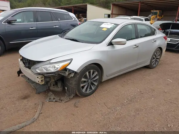 1N4AL3AP1HC176967 2017 NISSAN ALTIMA - Image 2