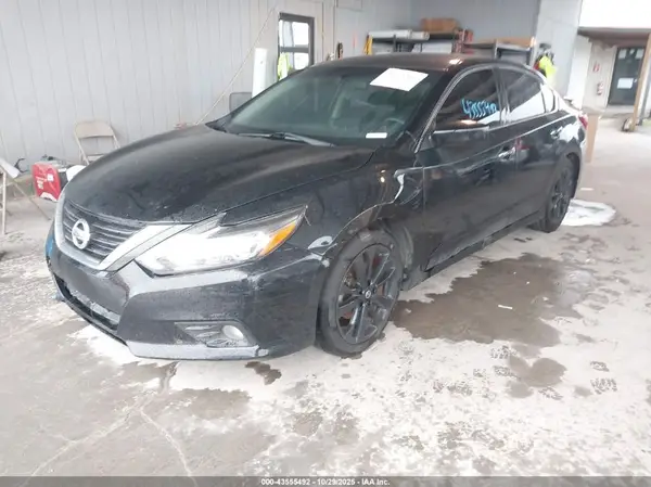 1N4AL3AP1HC177603 2017 NISSAN ALTIMA - Image 2