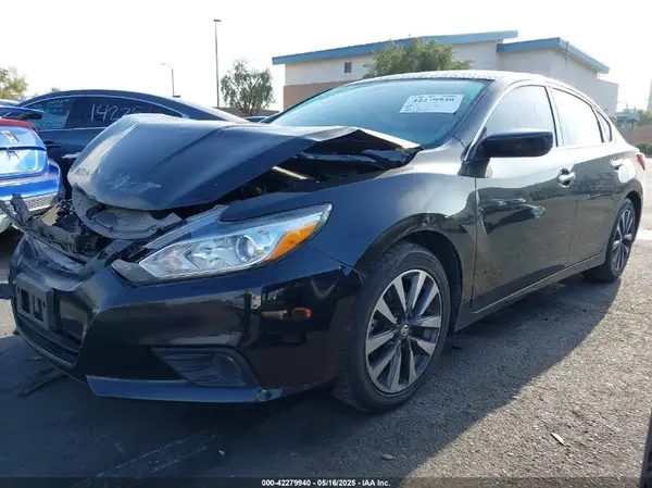 1N4AL3AP1HC177651 2017 NISSAN ALTIMA - Image 2