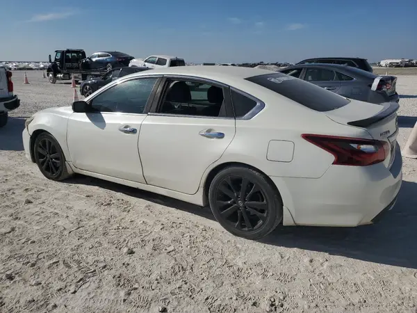 1N4AL3AP1HC178976 2017 NISSAN ALTIMA - Image 2