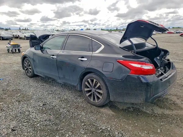 1N4AL3AP1HC180369 2017 NISSAN ALTIMA - Image 2