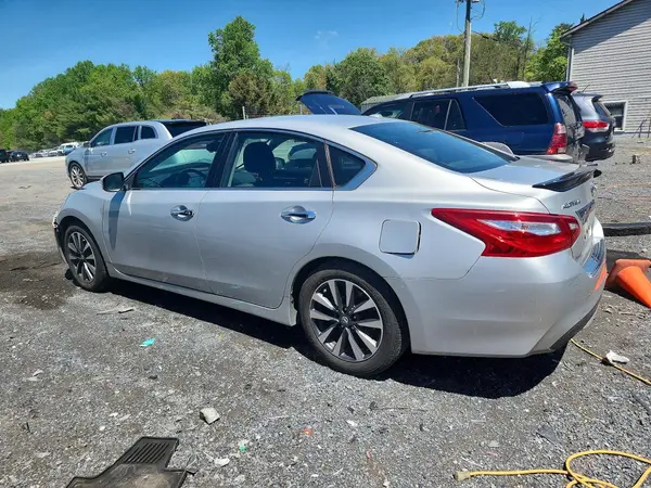 1N4AL3AP1HC180758 2017 NISSAN ALTIMA - Image 2