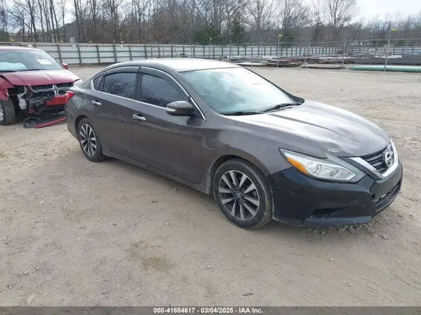 1N4AL3AP1HC181165 2017 NISSAN ALTIMA - Image 1