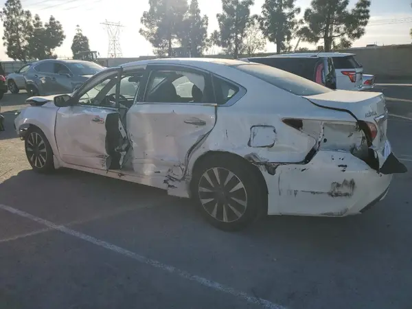 1N4AL3AP1HC182929 2017 NISSAN ALTIMA - Image 2