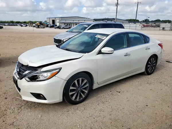 1N4AL3AP1HC185734 2017 NISSAN ALTIMA - Image 1