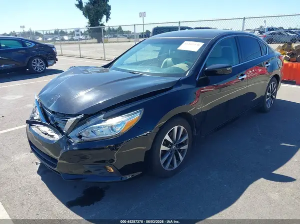 1N4AL3AP1HC188598 2017 NISSAN ALTIMA - Image 2