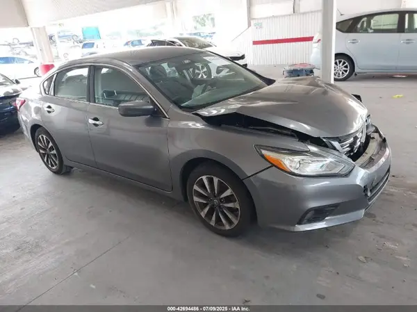 1N4AL3AP1HC191727 2017 NISSAN ALTIMA - Image 1