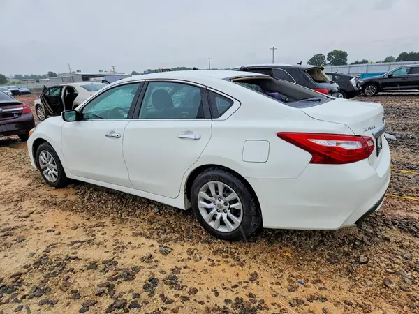 1N4AL3AP1HC194367 2017 NISSAN ALTIMA - Image 2