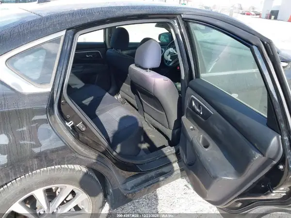 1N4AL3AP1HC197477 2017 NISSAN ALTIMA - Image 8