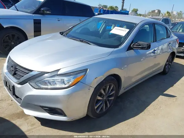 1N4AL3AP1HC197902 2017 NISSAN ALTIMA - Image 2