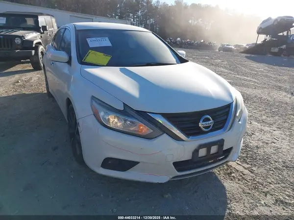 1N4AL3AP1HC197981 2017 NISSAN ALTIMA - Image 1