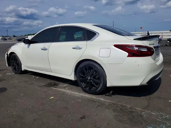 1N4AL3AP1HC200040 2017 NISSAN ALTIMA - Image 2