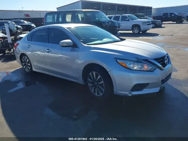 1N4AL3AP1HC202936 2017 NISSAN ALTIMA - Image 1