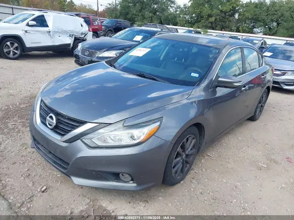 1N4AL3AP1HC213533 2017 NISSAN ALTIMA - Image 2