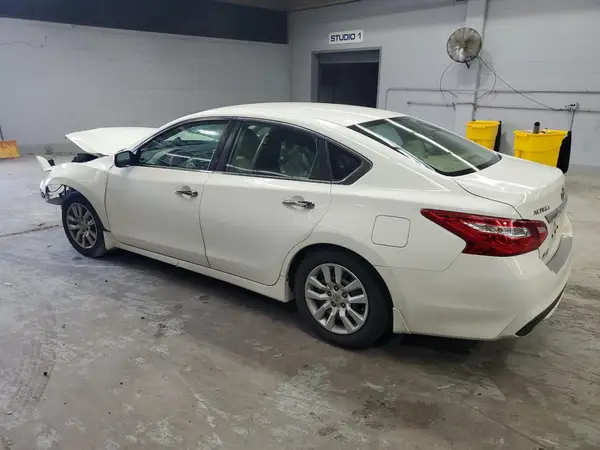 1N4AL3AP1HC216853 2017 NISSAN ALTIMA - Image 2