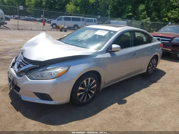 1N4AL3AP1HC222300 2017 NISSAN ALTIMA - Image 2