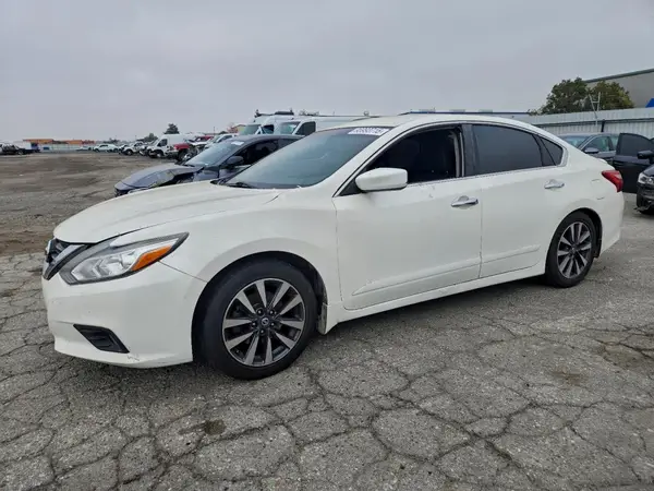 1N4AL3AP1HC225259 2017 NISSAN ALTIMA - Image 1