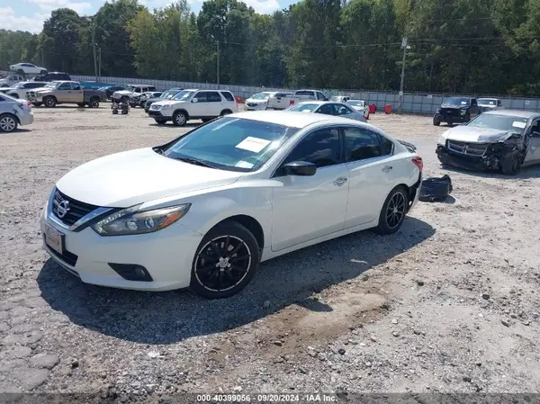 1N4AL3AP1HC227593 2017 NISSAN ALTIMA - Image 2