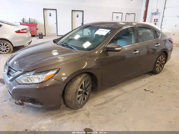 1N4AL3AP1HC227772 2017 NISSAN ALTIMA - Image 2