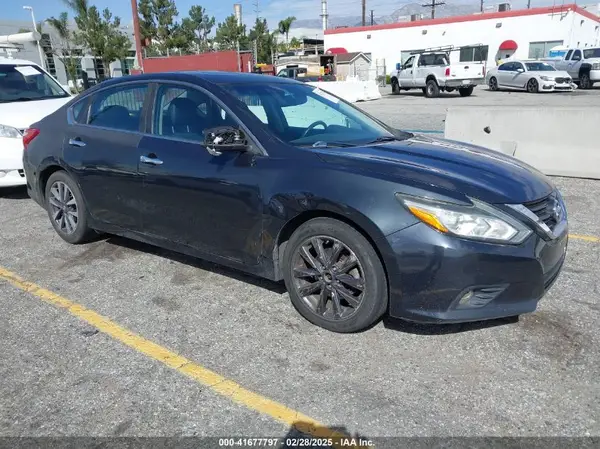 1N4AL3AP1HC227786 2017 NISSAN ALTIMA - Image 1