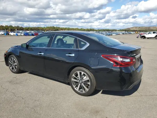 1N4AL3AP1HC235483 2017 NISSAN ALTIMA - Image 2