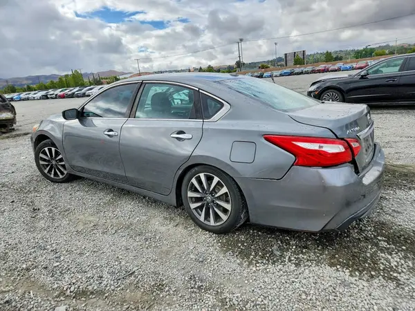 1N4AL3AP1HC235662 2017 NISSAN ALTIMA - Image 2