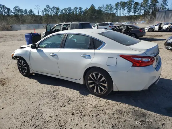 1N4AL3AP1HC237167 2017 NISSAN ALTIMA - Image 2