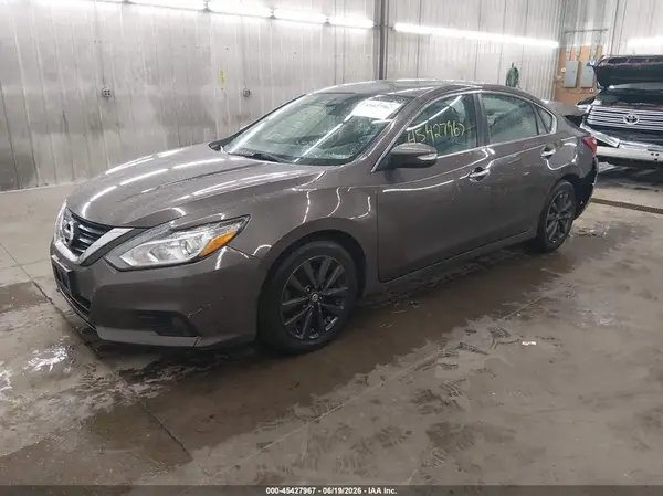 1N4AL3AP1HC240747 2017 NISSAN ALTIMA - Image 2