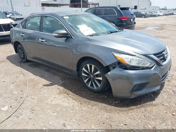 1N4AL3AP1HC241722 2017 NISSAN ALTIMA - Image 1