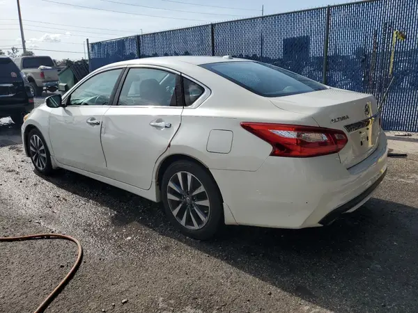1N4AL3AP1HC246774 2017 NISSAN ALTIMA - Image 2