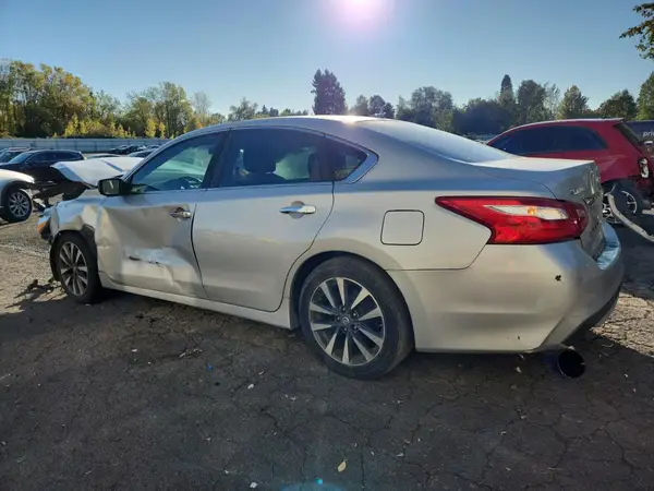 1N4AL3AP1HC250940 2017 NISSAN ALTIMA - Image 2