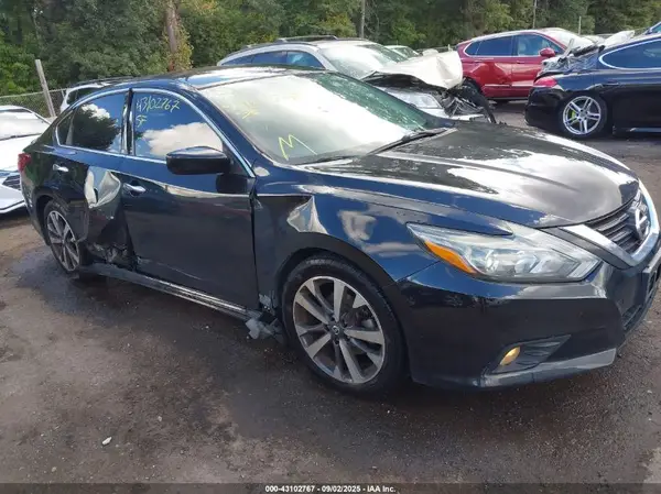 1N4AL3AP1HC252901 2017 NISSAN ALTIMA - Image 1