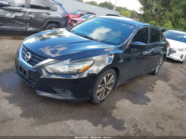 1N4AL3AP1HC252901 2017 NISSAN ALTIMA - Image 2